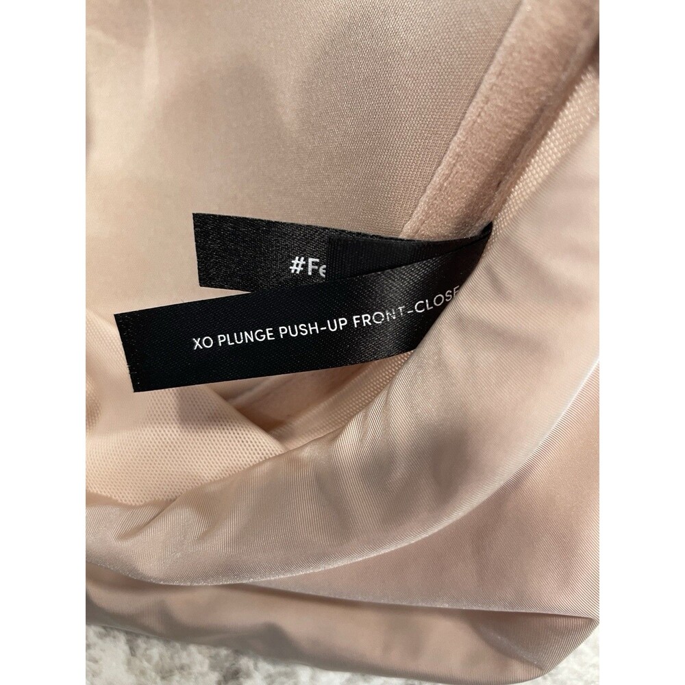 Torrid 46c Curve Xo Plunge Push Up Front Close Br… - image 3